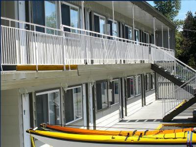 Comox Valley Inn & Suites Courtenay Exterior photo