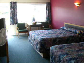 Comox Valley Inn & Suites Courtenay Exterior photo